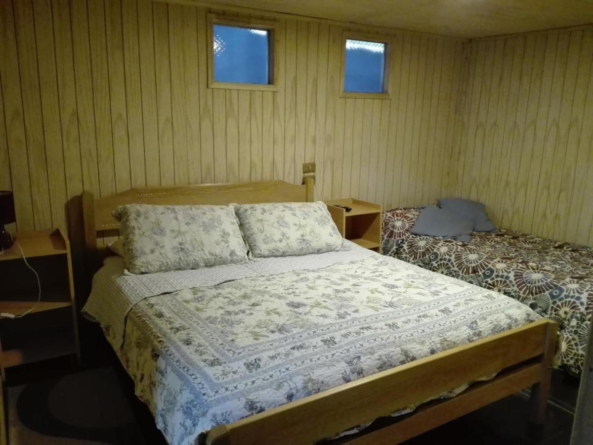 Hospedaje Los Calafates Ancud Bagian luar foto